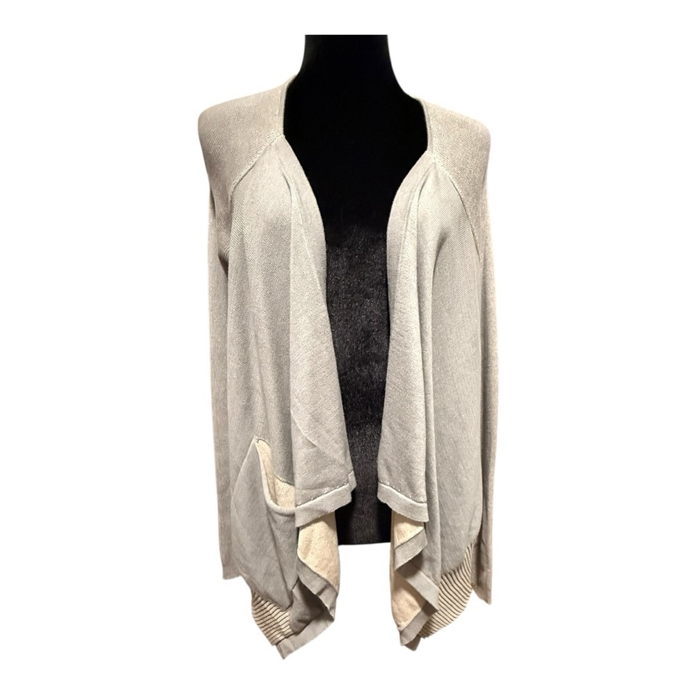 CAbi Pocket Cardigan Sweater Size M Gray Cream Asymmetrical Hem Long Sleeve NWT